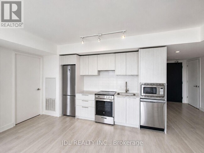 Photo - 501 Yonge St Unit 3502