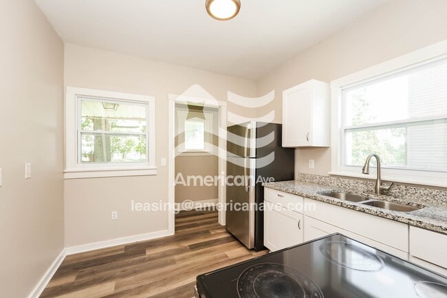 511 Dewey Ave