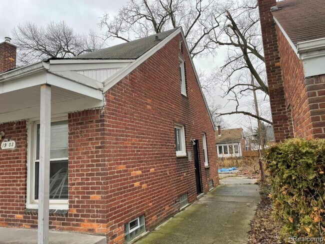 Photo - 19803 Santa Rosa Dr