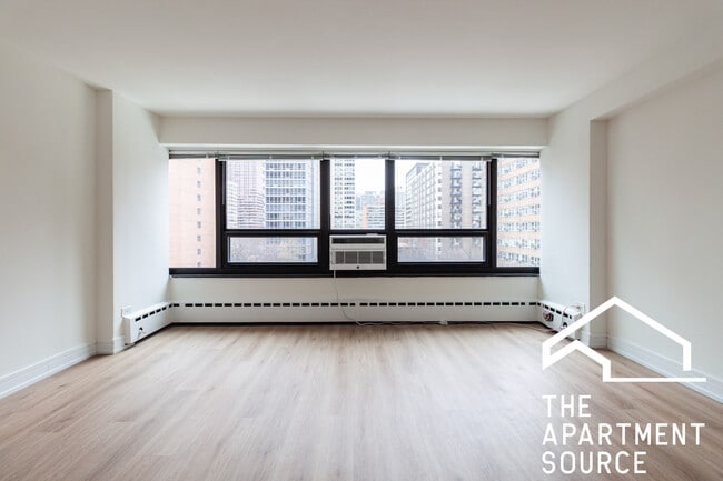 Building Photo - 3130 N Lake Shore Dr Unit 714