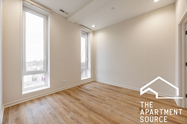 Photo - 6340 W Belmont Ave Unit 302