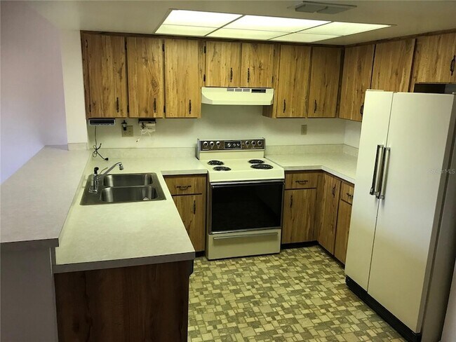 Photo - 2649 Surrey Ct