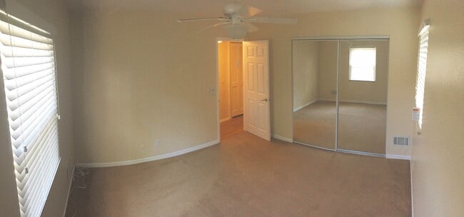 Building Photo - 3217 Glanzman Rd Unit H73