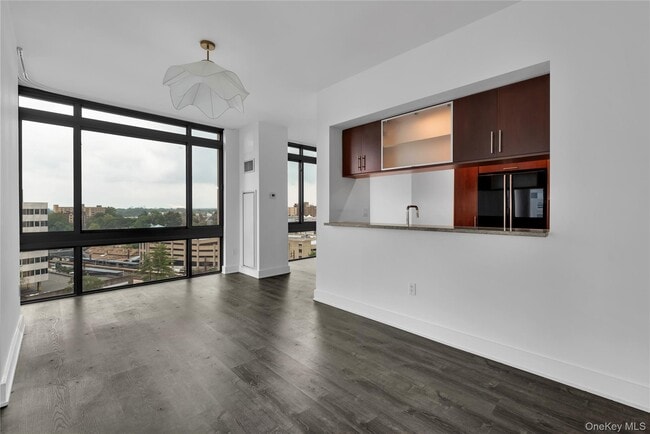 Photo - 175 Huguenot St Unidad 1106