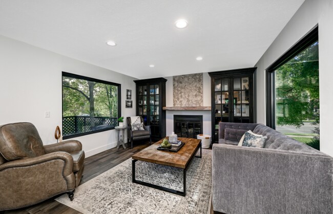 Photo - 3695 Englewood Dr