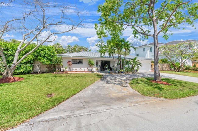 2601 NE 27th Way