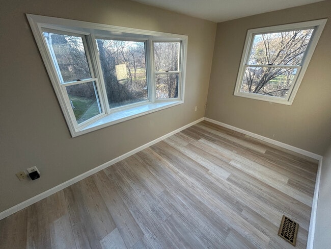 Photo - 78 Southview Rd