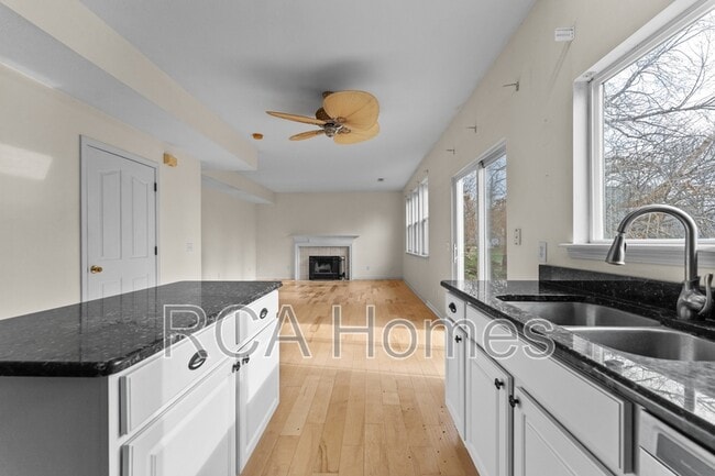 Photo - 45 Wisteria Way