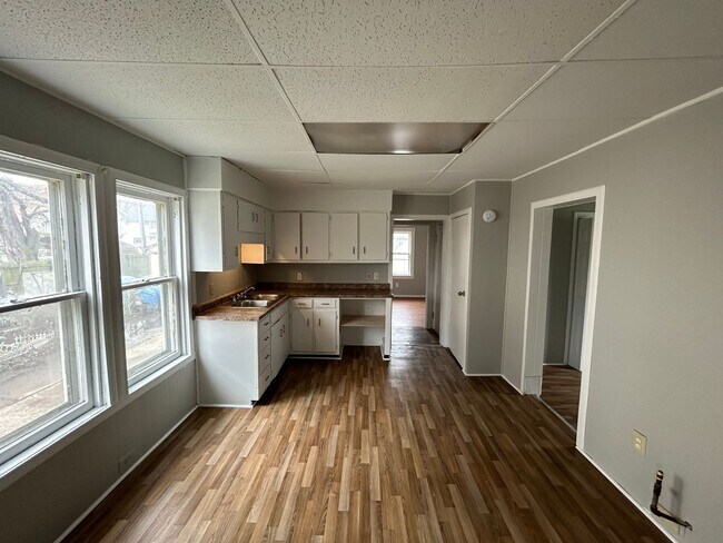 Photo - 3568 W 63rd St Unidad 3568 W 63rd St #1 DOWN