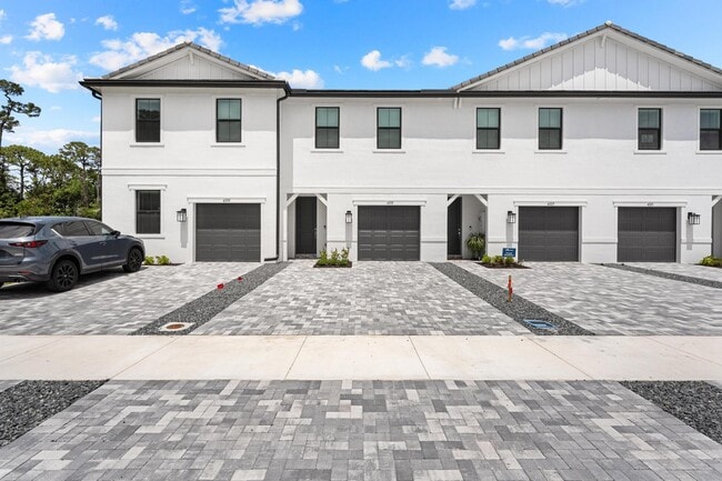 Building Photo - 4333 Efendi Dr