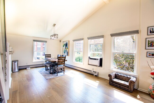 Photo - 32 Pine St Unit APT 27