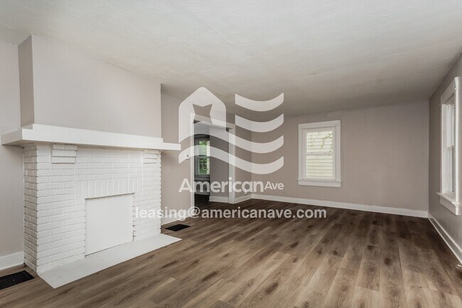 Photo - 2016 Elsmere Ave