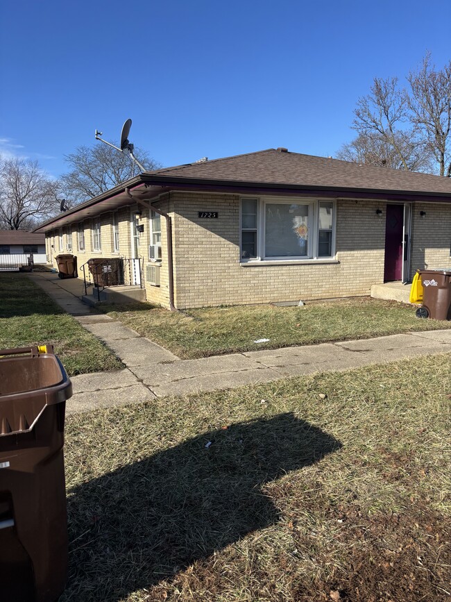 Photo - 1725 Remington Rd Unit Apartment #1