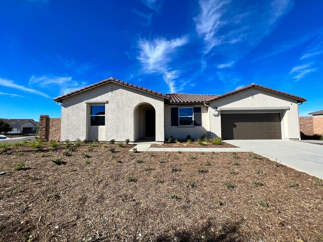 Single Story 4 bedroom 3 bathroom home loc... - Single Story 4 bedroom 3 bathroom home loc...