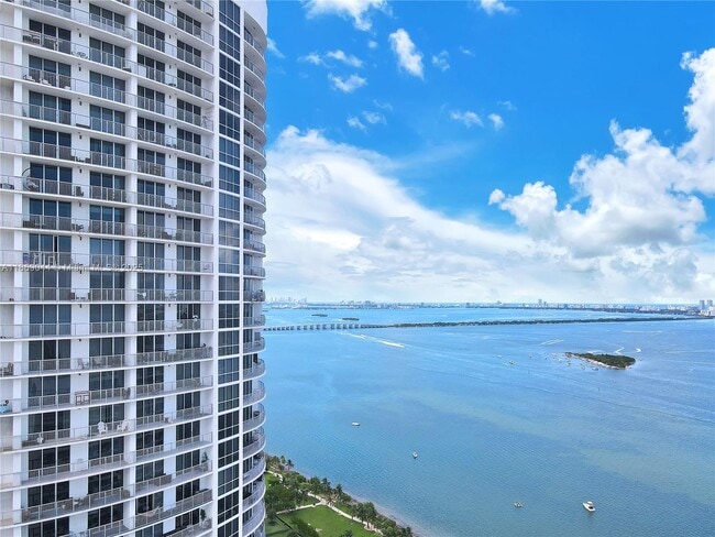 Building Photo - 1750 N Bayshore Dr Unit 4504 Rental