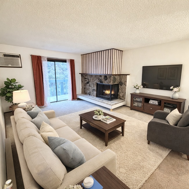 Photo - 2121 E Upriver Dr