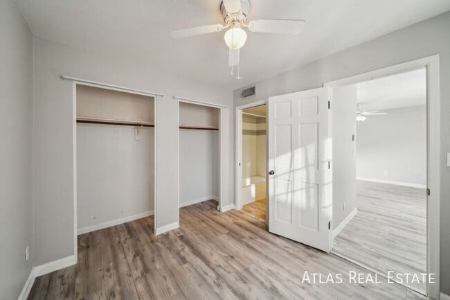 Photo - 2301 E University Dr