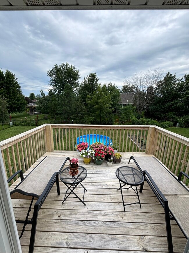 Photo - 1552 Deerfield Dr