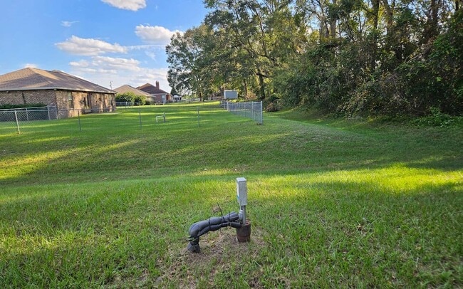 Photo - 122 SW Gerald Conner Dr