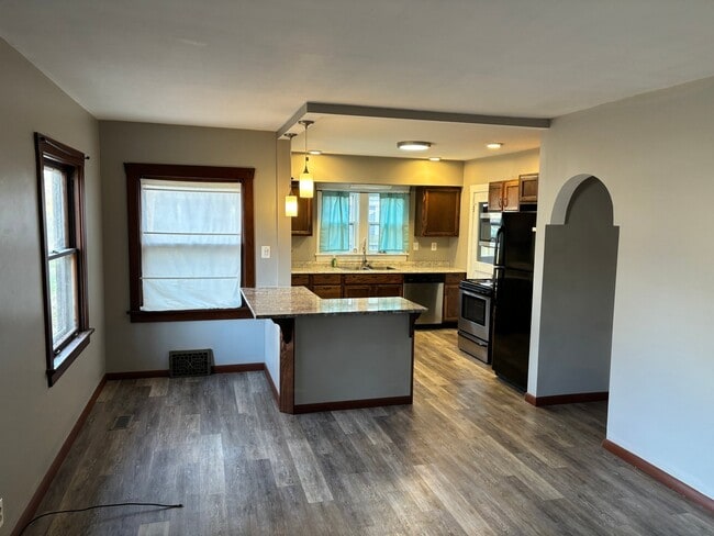 Photo - 1304 Randle St