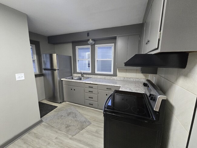 Building Photo - 1171 S Madison Rd