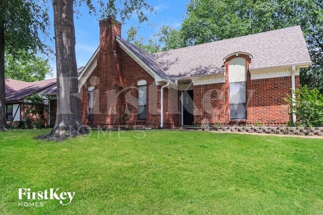 Photo - 970 Hawkview Dr