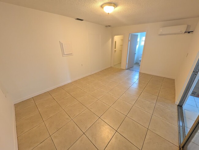 Photo - 1818 Rhoades Terrace Unit 1818 Rhoades Ter, #B