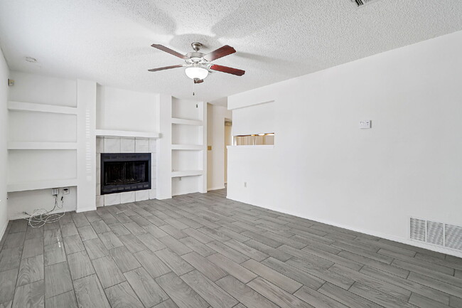 Photo - 1724 Gambel Quail Dr