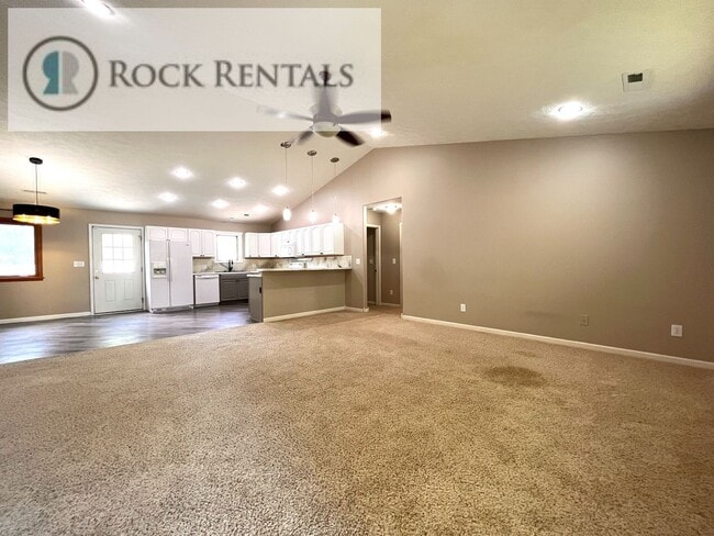 Photo - 3 Bed 2 Bath House with Attached Garage