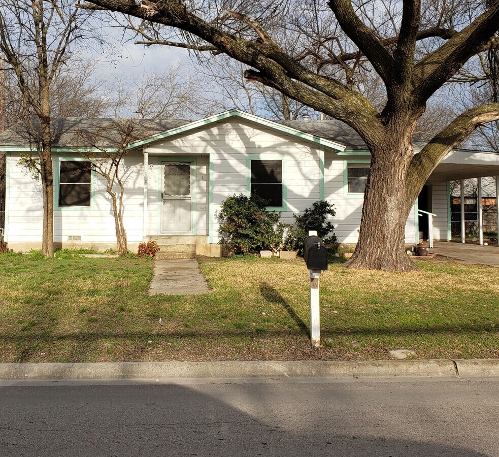 Photo - 1010 Georgetown Rd