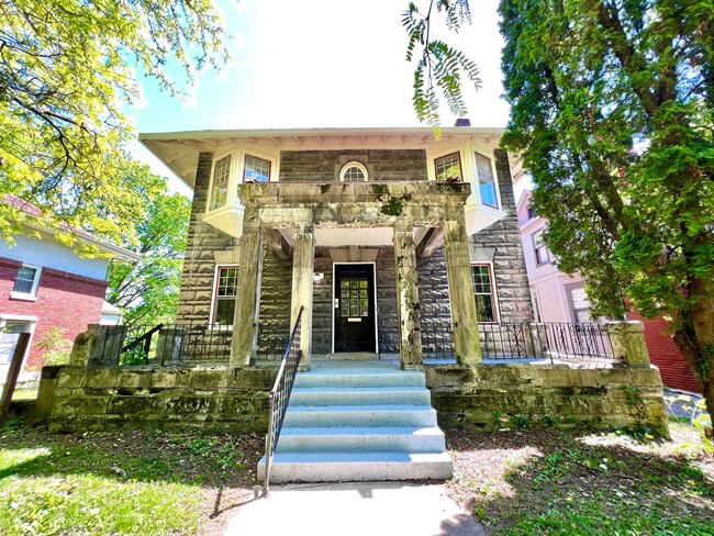 Updated Single Family in Dayton! - Updated Single Family in Dayton! Casa