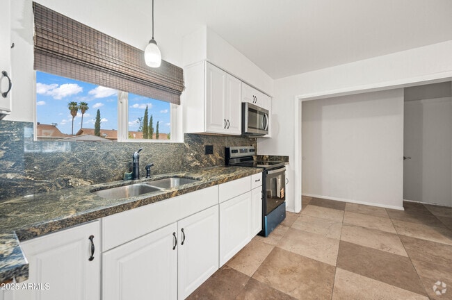 Building Photo - 2946 W Villa Maria Dr Rental