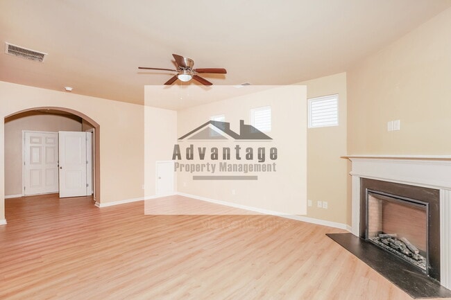 Photo - 133 Centerra Springs Dr