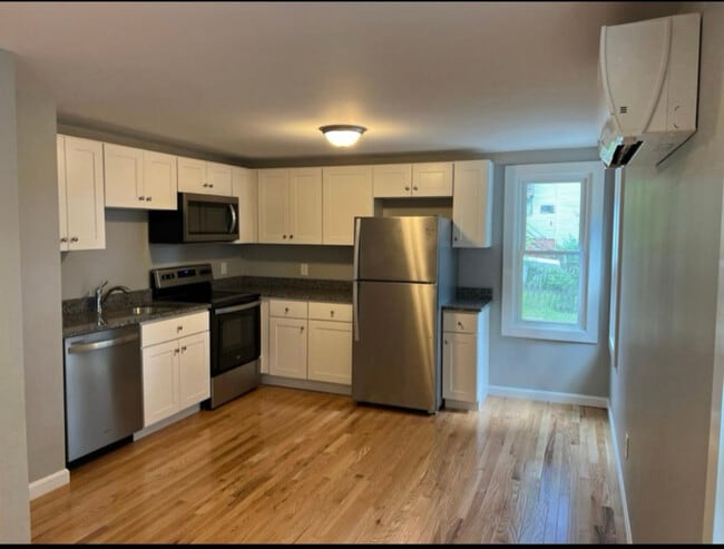 Photo - 72-74 3rd St Unidad 7