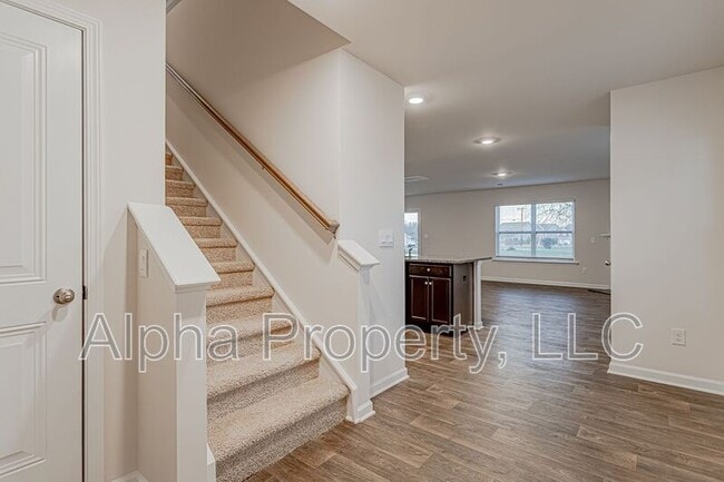 Photo - 1210 Murdock Cir