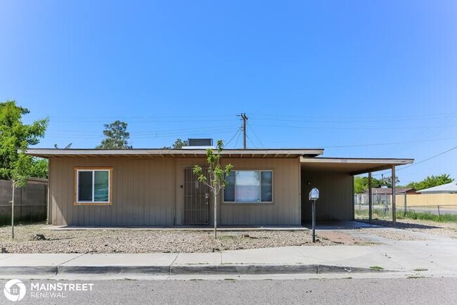 Photo - 1848 N 38th Dr Casa