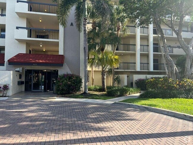 Building Photo - 825 Egret Cir Unit 107a Rental