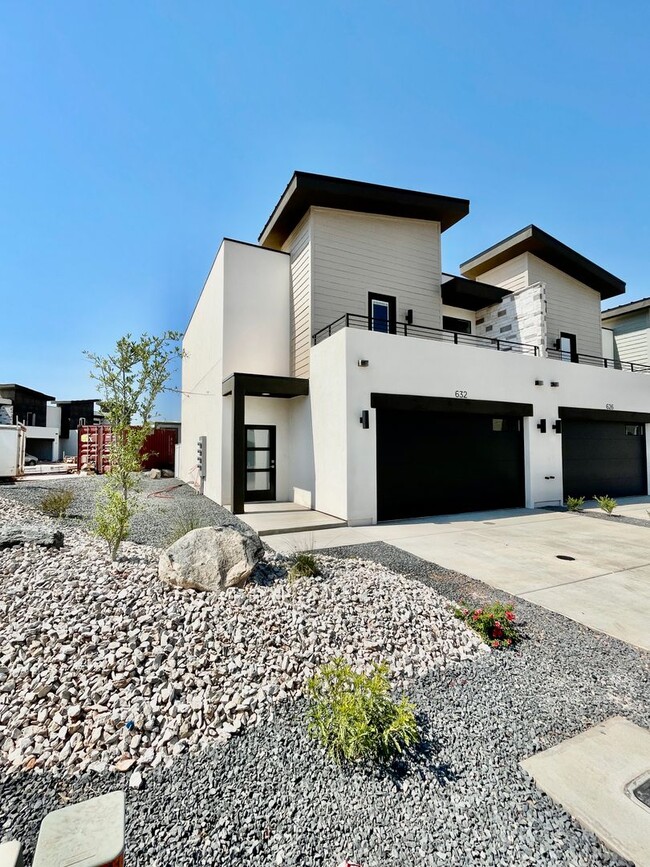 Photo - 632 Elmbrook