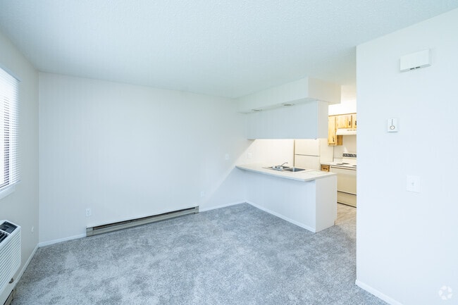 1BR, 1BA - 436SF - Living Room