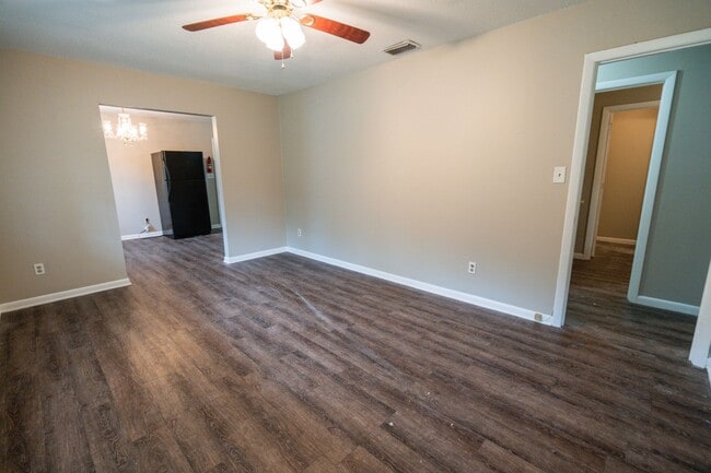 Photo - Cute 3 bed 2 bath on the SE side of Tallahassee