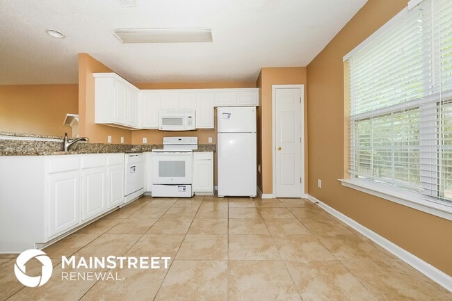 Photo - 203 London Dr