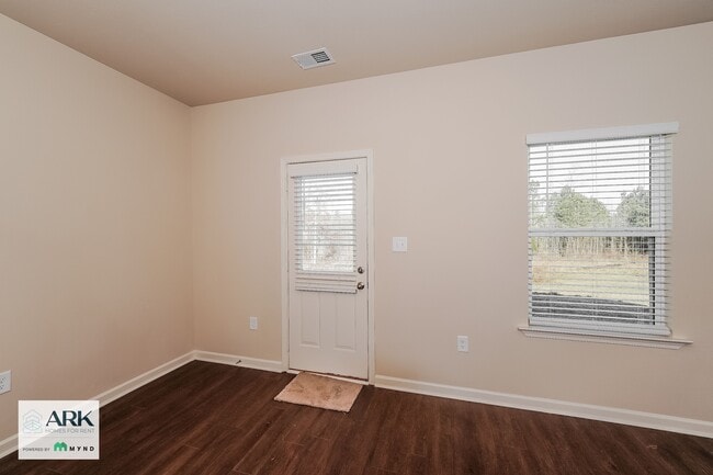 112 Clover Ln