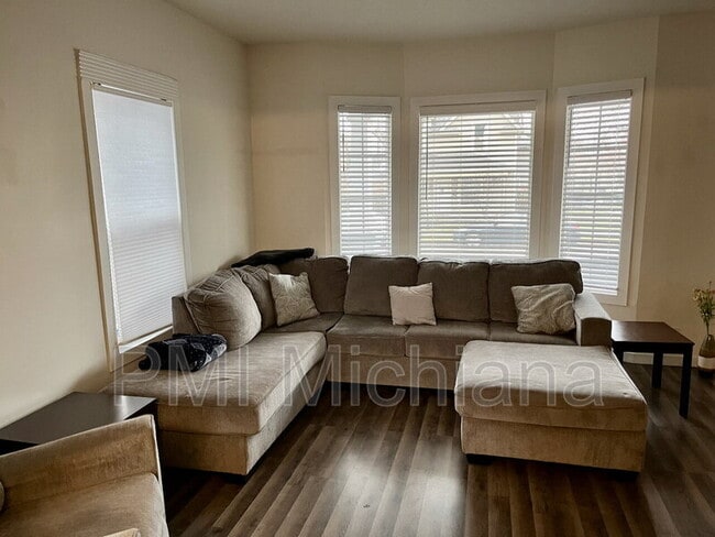 Photo - 924 Sherman Ave