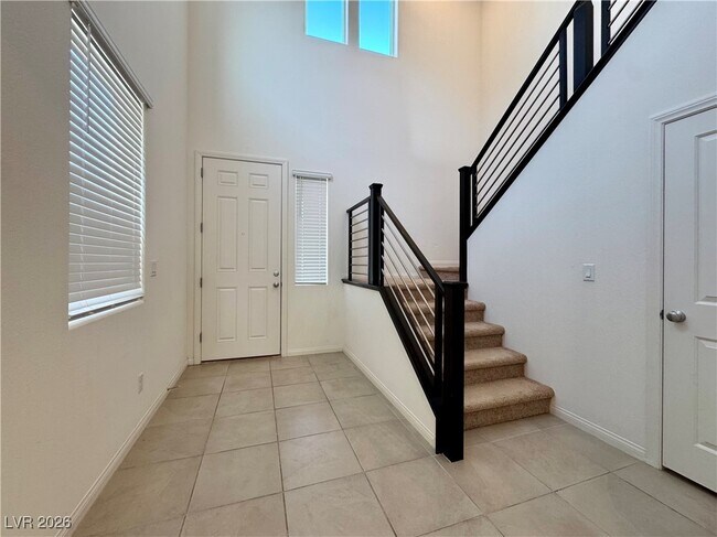 Photo - 8109 Minavalle Ave