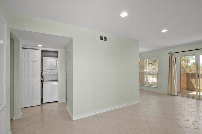 Photo - 3220 69th St Unit B6