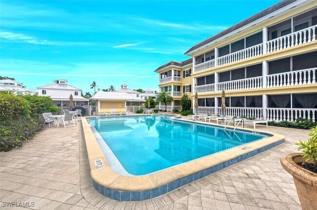 Photo - 666 3rd St S Unit 304