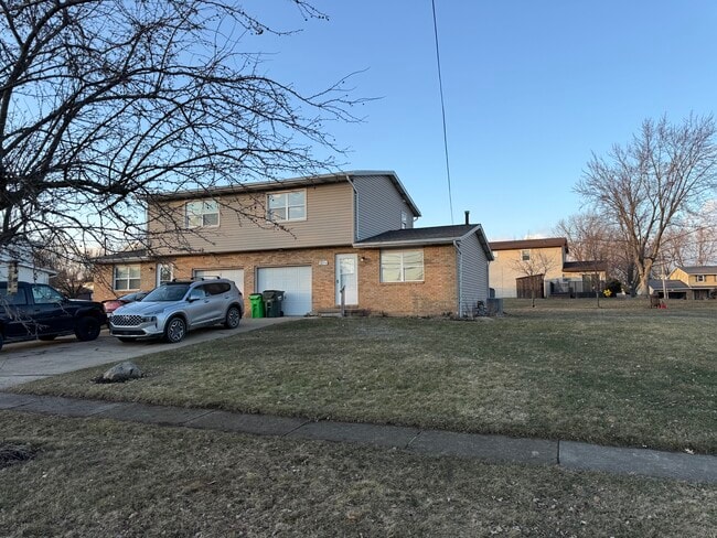 Photo - 1881 Lakeview Dr