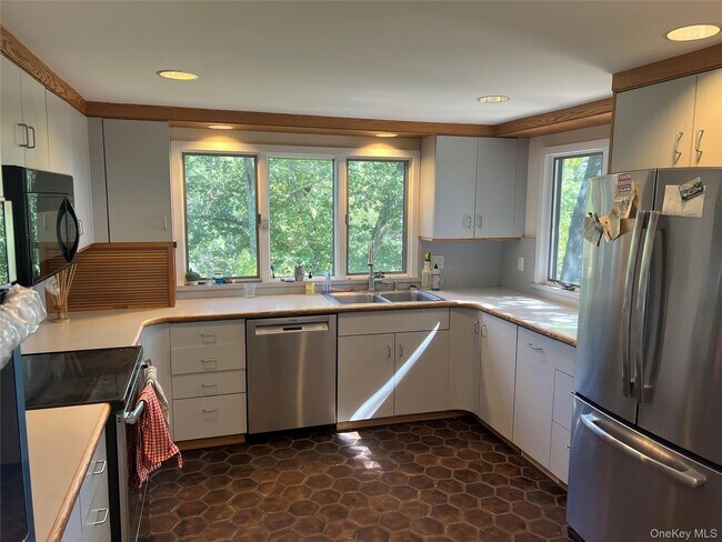 Photo - 76 Whippoorwill Pond Rd