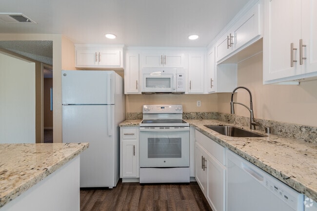 1BR, 1BA (floorplan A) - 750SF - Marconi Gardens East