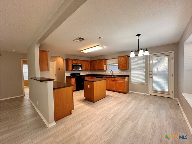 Photo - 2384 Medina Dr Casa